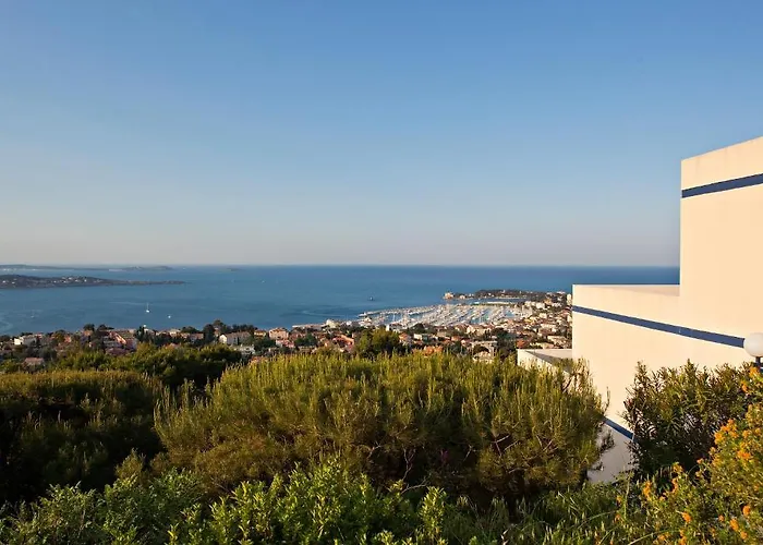 Apartmanhotel Le Bosquet 3*