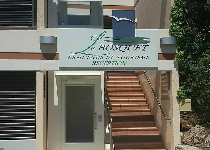 Apartmanhotel Le Bosquet 3*